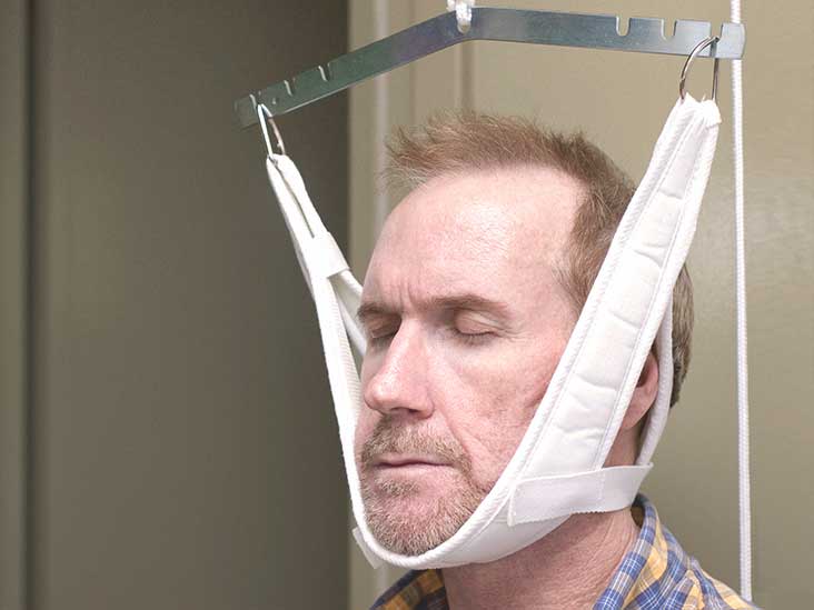 6443-male_wearing_cervical_traction-732x549-thumbnail