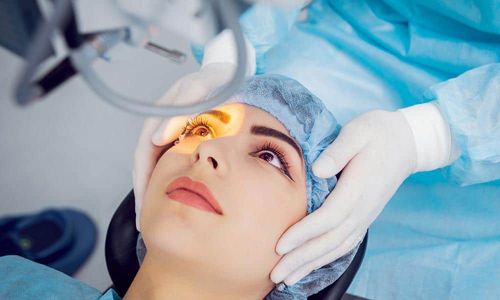 floaters-after-cataract-surgery-important-causes-and-treatment-sleck